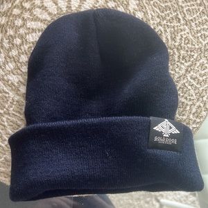 GOLD DOGS - Beanie
